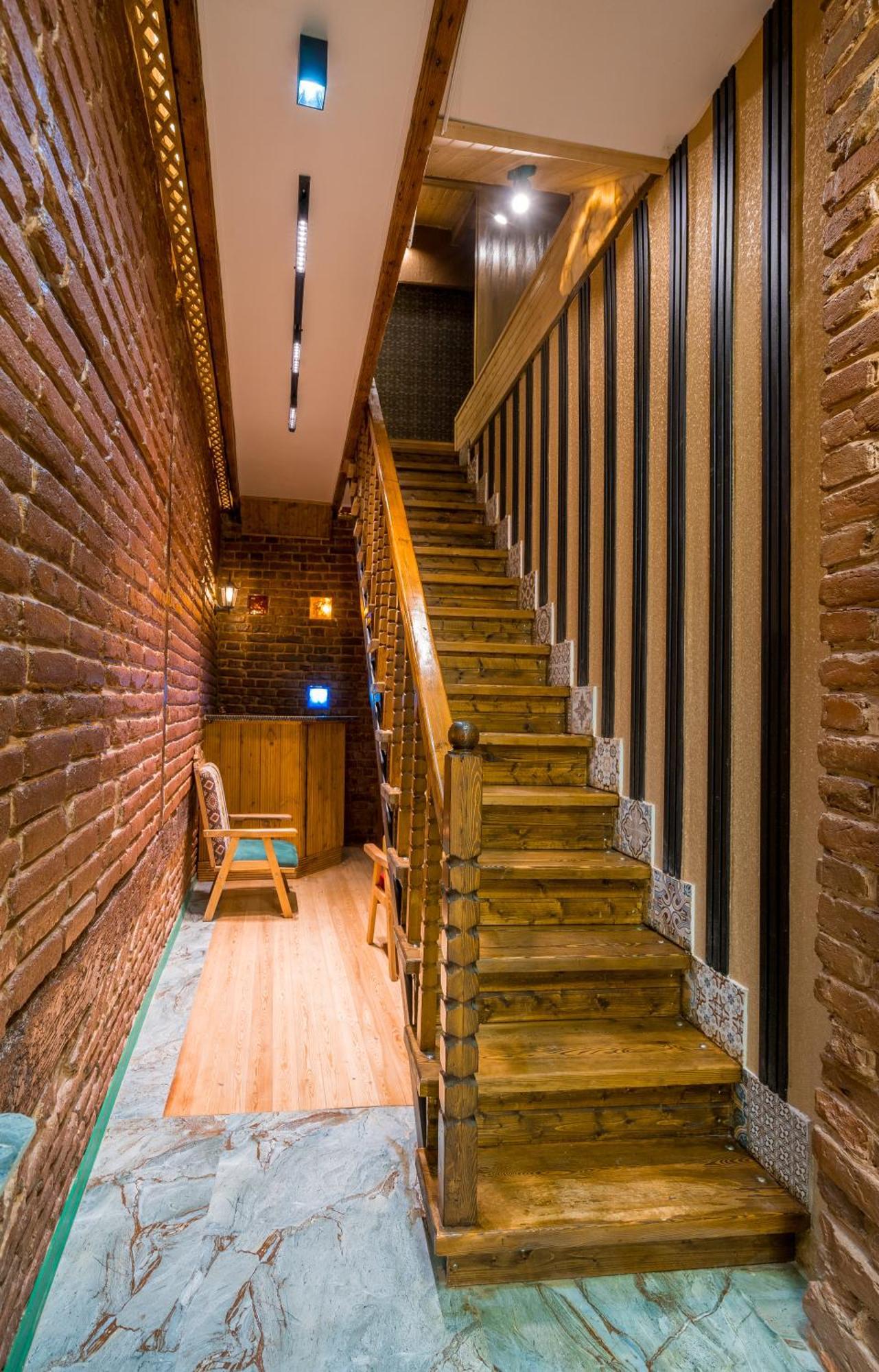Apart View Hotel & Spa ティビリシ エクステリア 写真