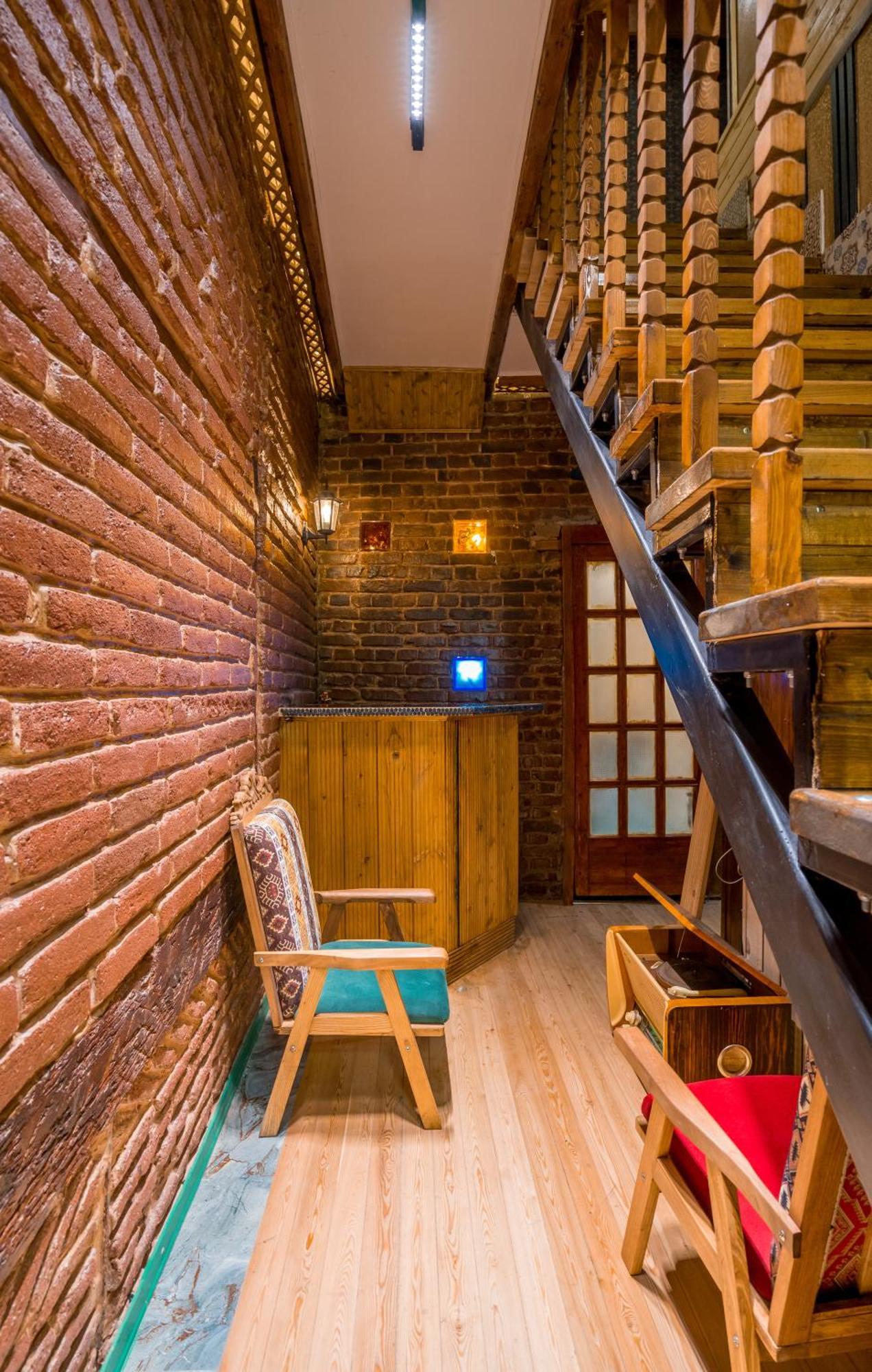 Apart View Hotel & Spa ティビリシ エクステリア 写真